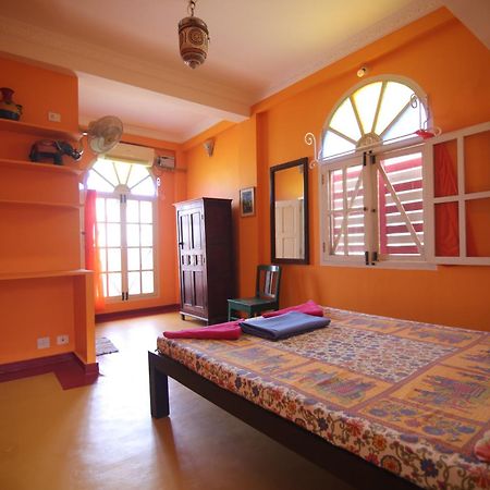 Holi-Wood Guesthouse Pondichéry Extérieur photo